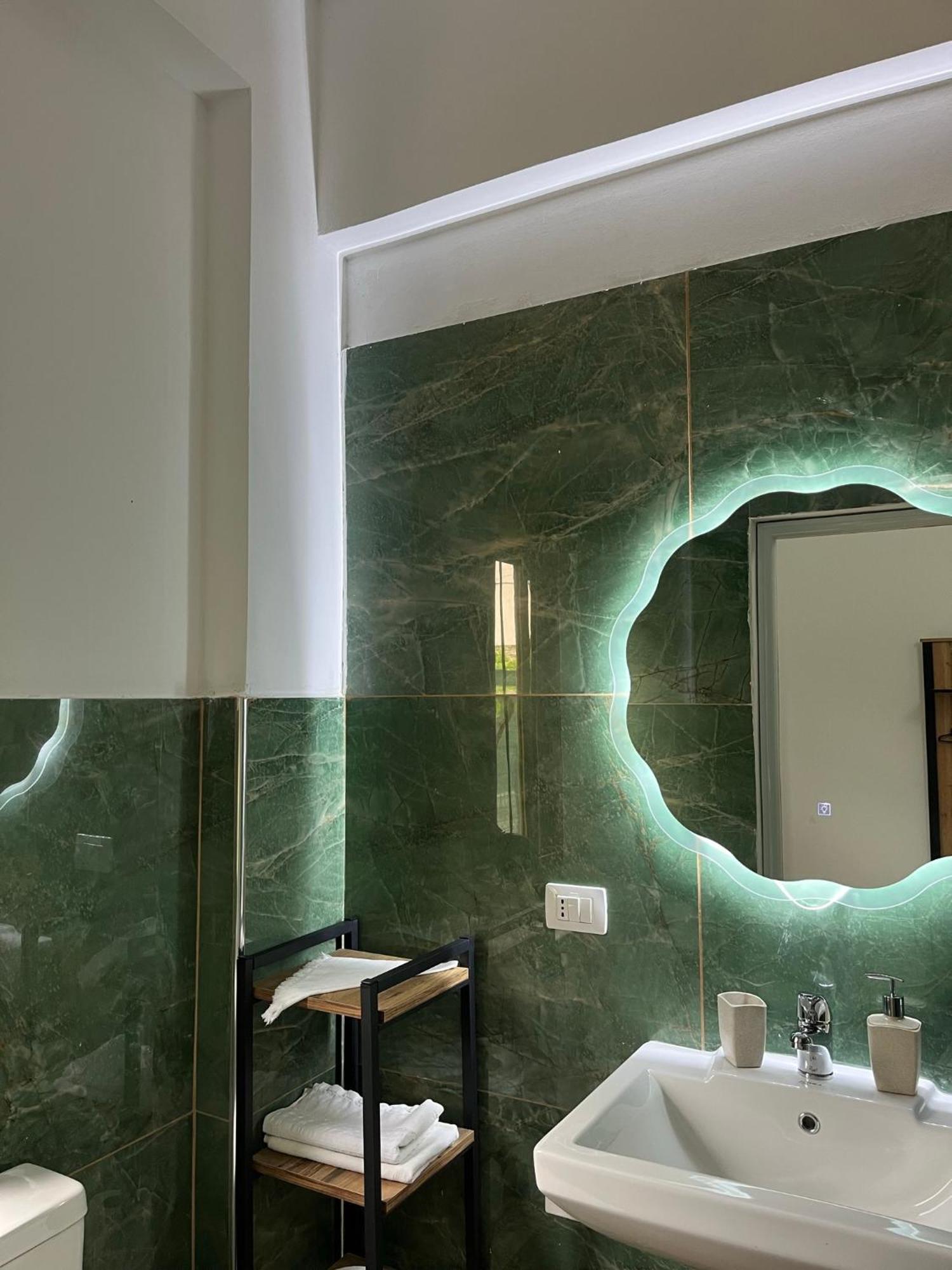 Blossom Apartments Vlorë エクステリア 写真