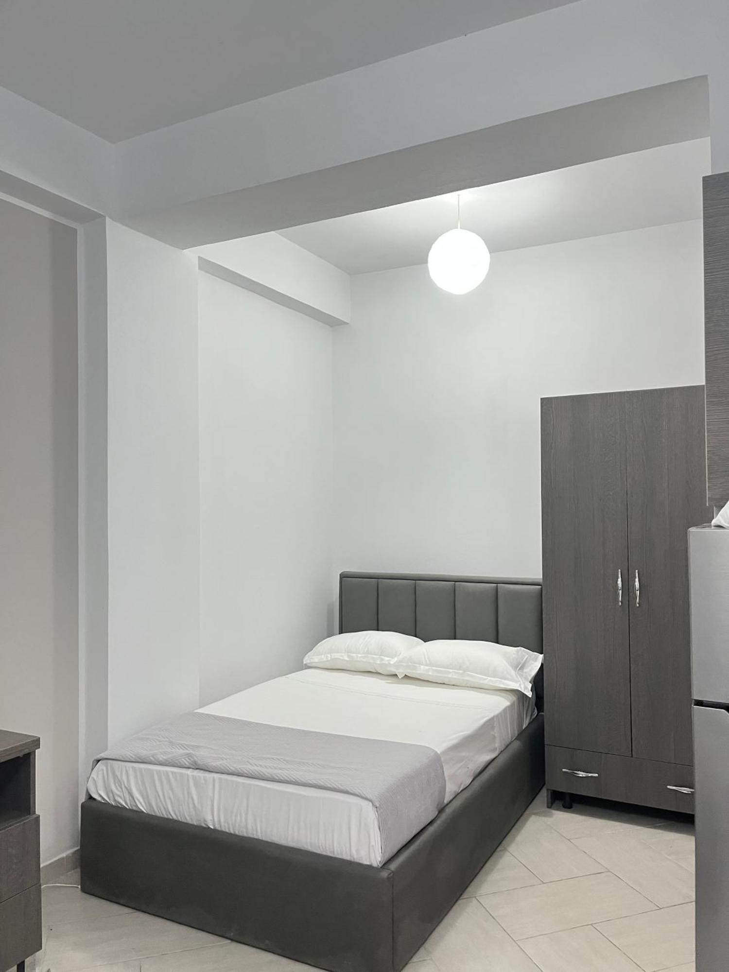 Blossom Apartments Vlorë エクステリア 写真