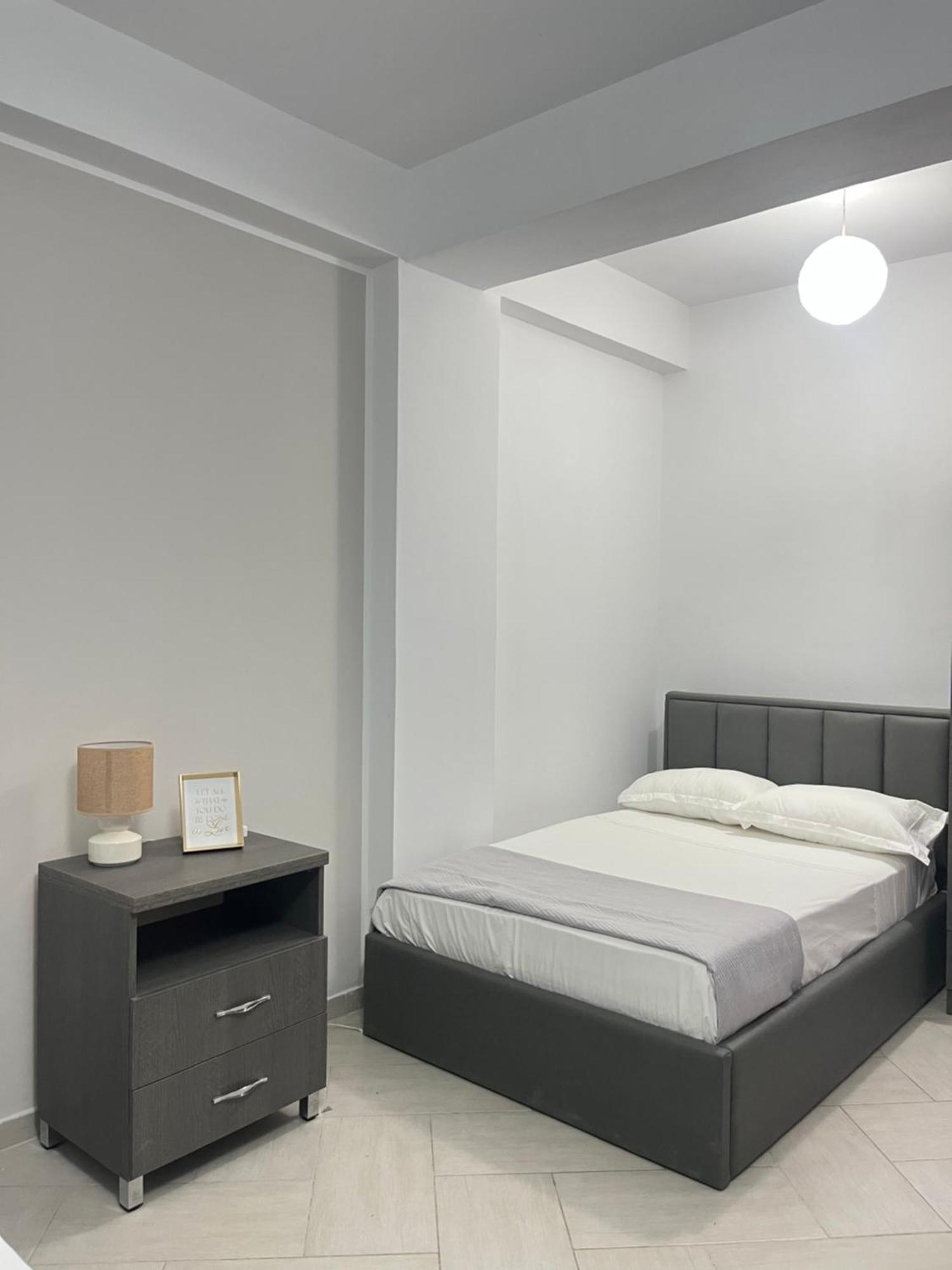 Blossom Apartments Vlorë エクステリア 写真