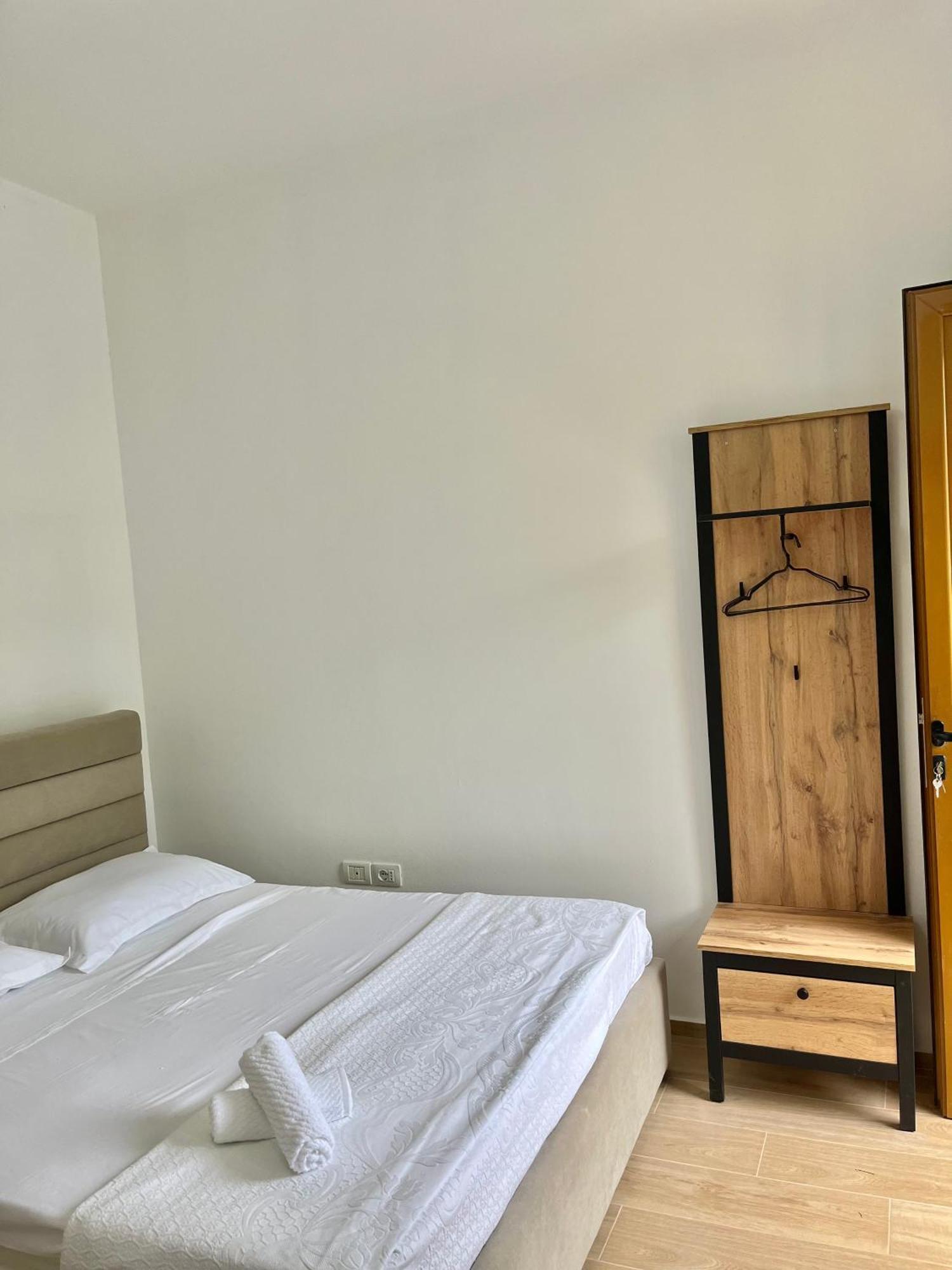 Blossom Apartments Vlorë エクステリア 写真