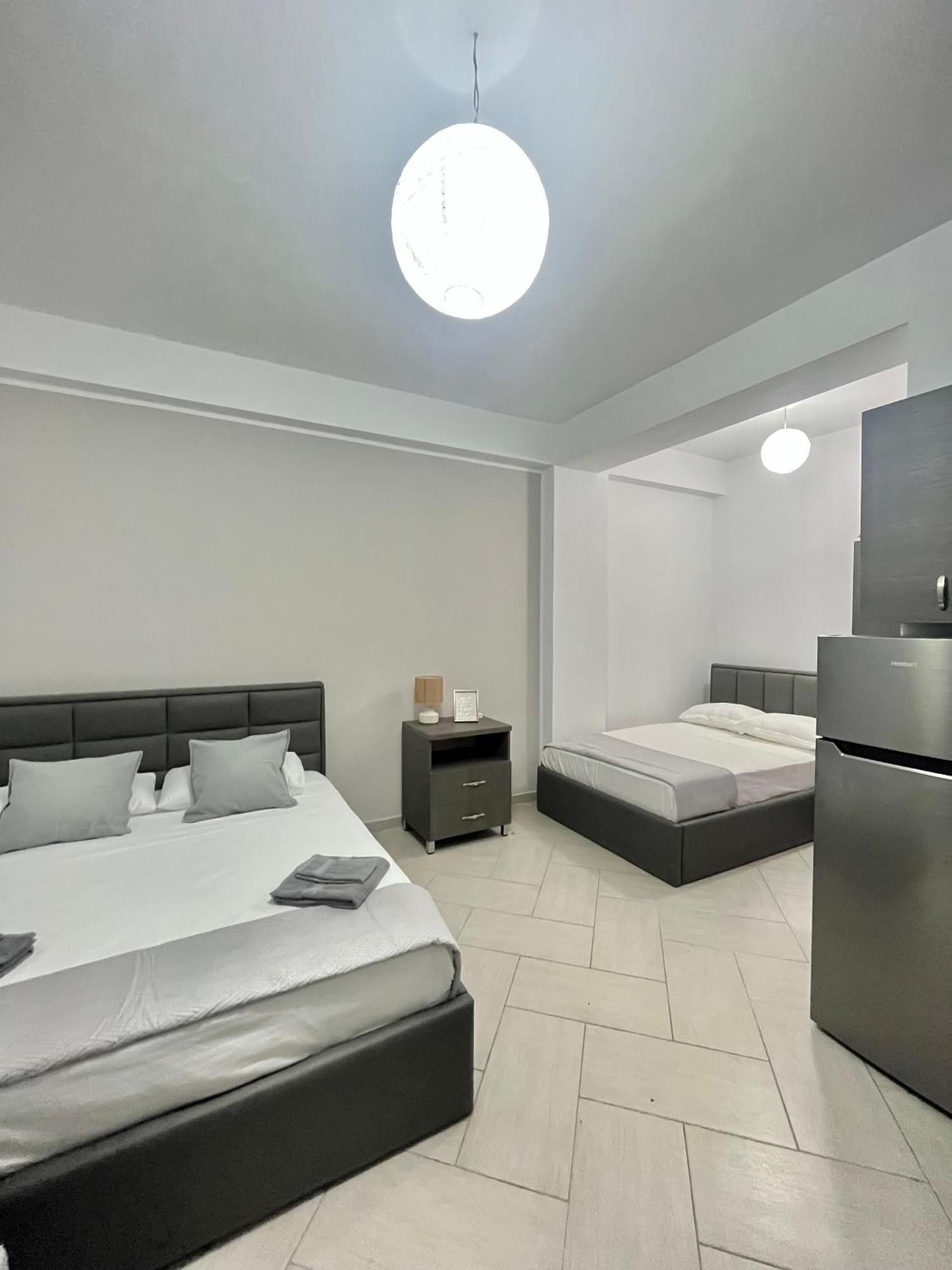 Blossom Apartments Vlorë エクステリア 写真